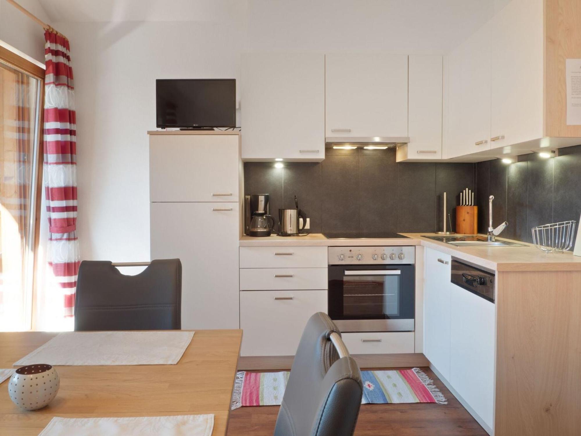 Lovely Apartment With Terrace In Fuegenberg Fügen Exterior foto